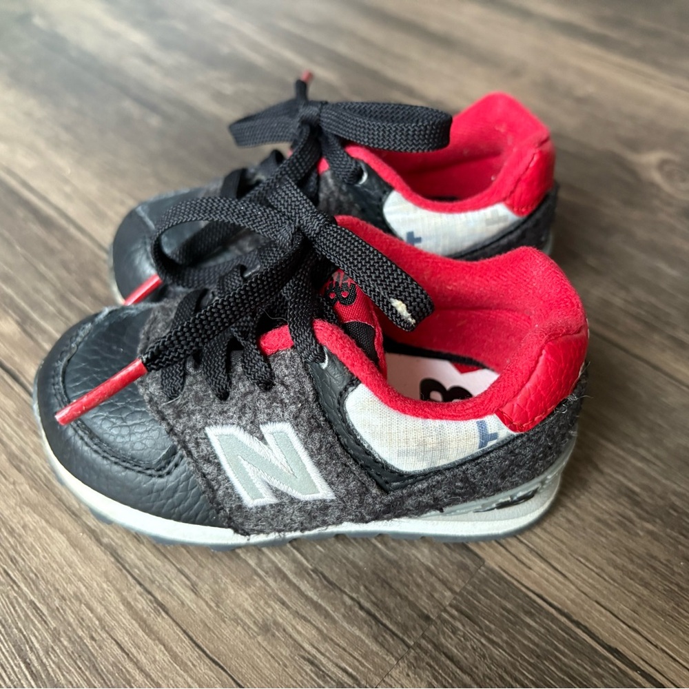 New Balance 574 Boys Toddler Shoes Red/Black/Gray Size 5